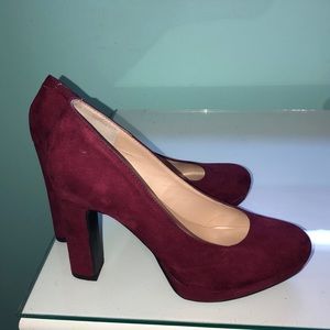 UNISA red pumps (size 7.5)
